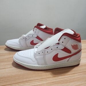Jordan1 Men's Red Dune and White Size 13 Mid-Top